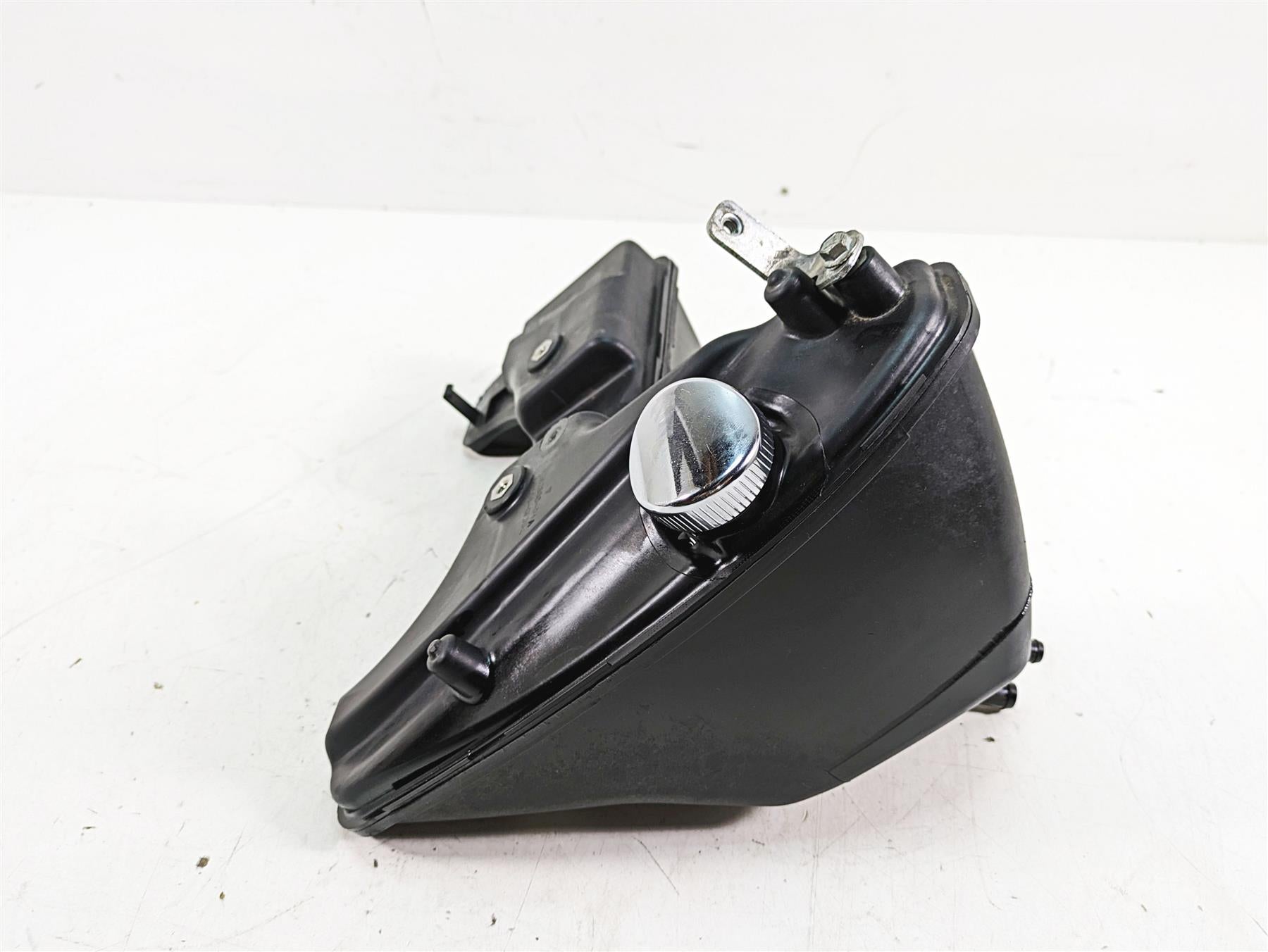 2007 Harley Sportster XL1200 C Oil Tank Reservoir & Dipstick Set 2007 Harley Sportster XL1200 C Oil Tank Reservoir & Dipstick Set