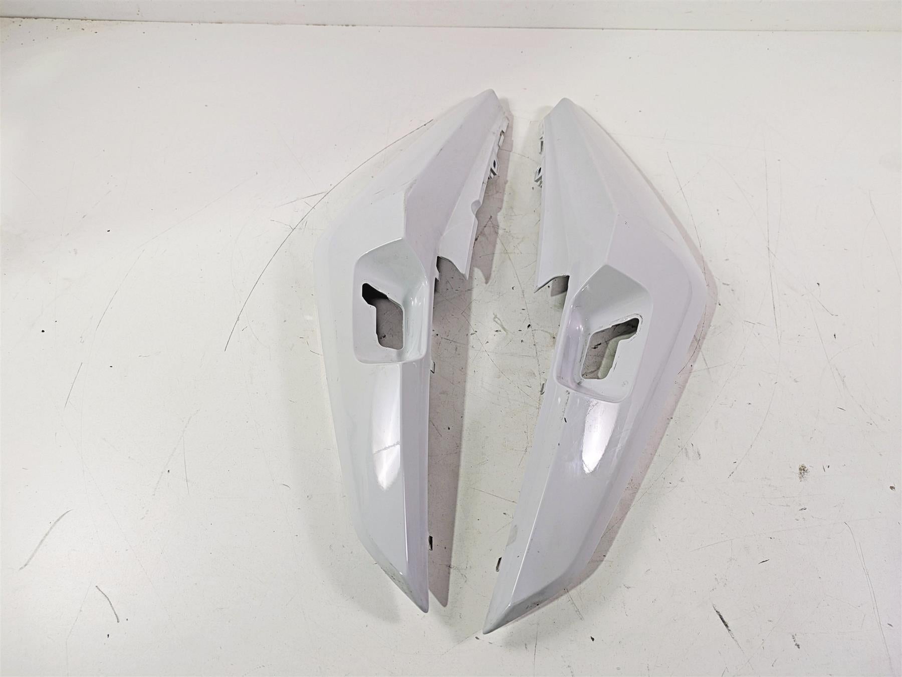 2015 BMW K1600 GT K48 Rear Tail Cover Fairing Set 46627709505 46627709506 {{ shop.shopifyCountryName }} - Mototech271