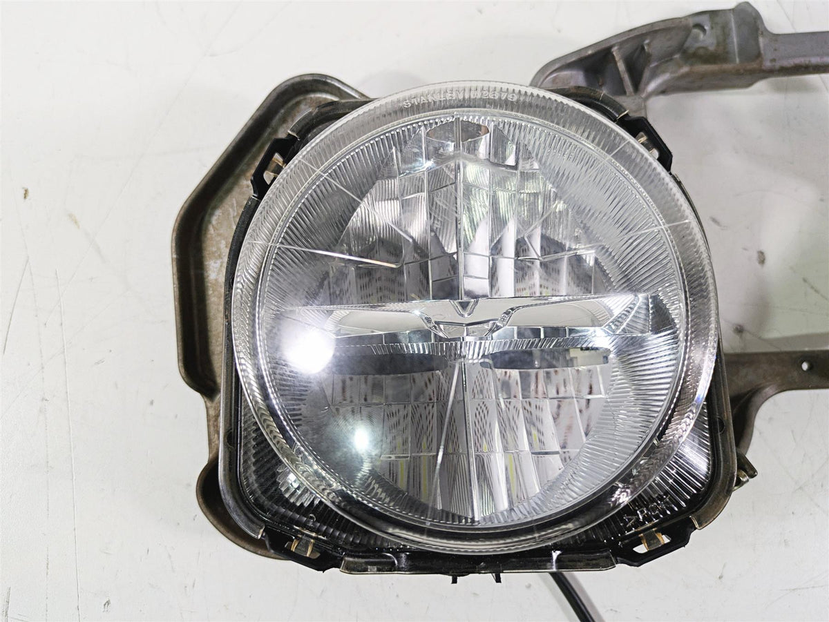 2022 Yamaha YXZ1000 R Left Headlight Mount & One Lamp 2UD-84300-00-00 {{ shop.shopifyCountryName }} - Mototech271