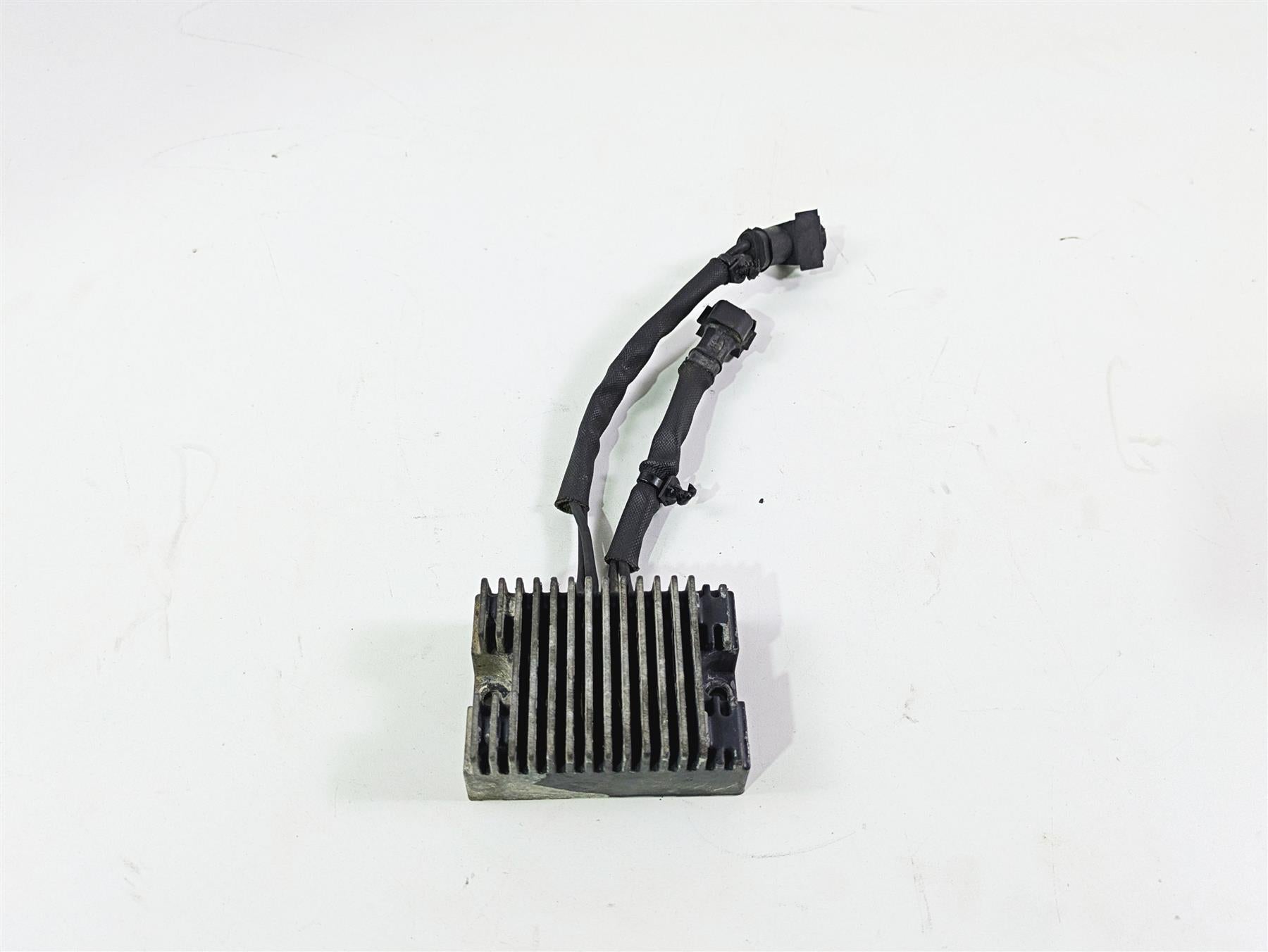 2009 Harley XR1200 Sportster Rectifier Voltage Regulator 74711-08 {{ shop.shopifyCountryName }} - Mototech271