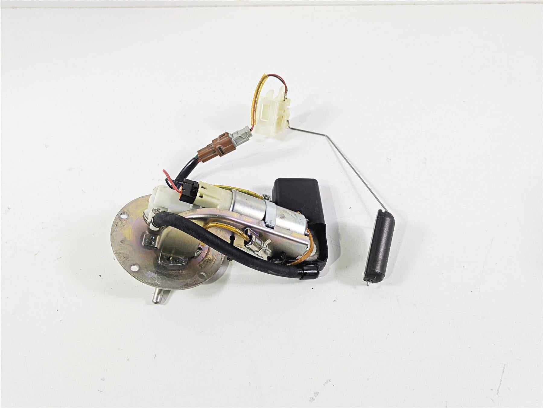 2019 Suzuki M109R VZR1800 Boulevard Fuel Gas Petrol Pump & Sender 15100-48G11 {{ shop.shopifyCountryName }} - Mototech271