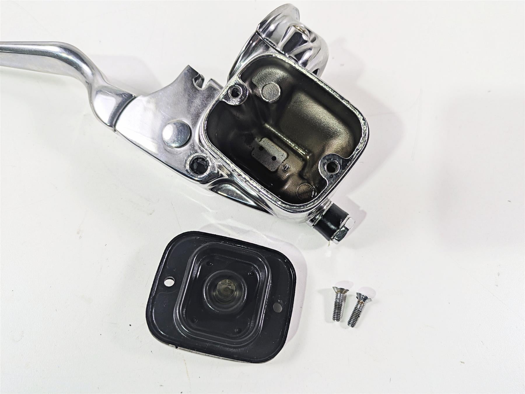 2001 Harley Touring FLHX Street Glide Chrome Front Brake Pump 11/16 41700737 {{ shop.shopifyCountryName }} - Mototech271