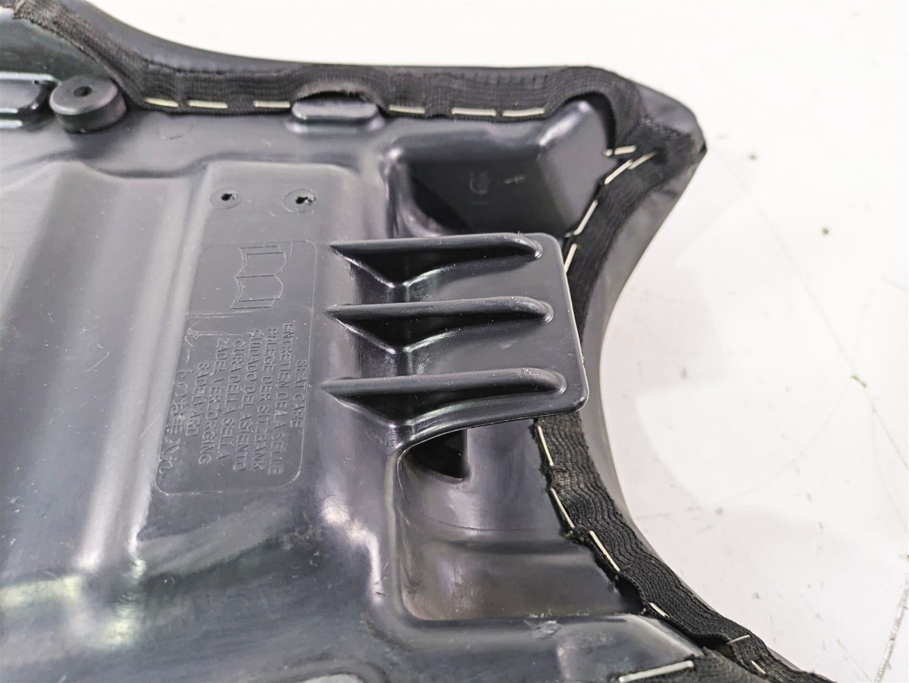 2012 Triumph Daytona 675 Front Driver Rider Seat Saddle - Read T2306512 {{ shop.shopifyCountryName }} - Mototech271
