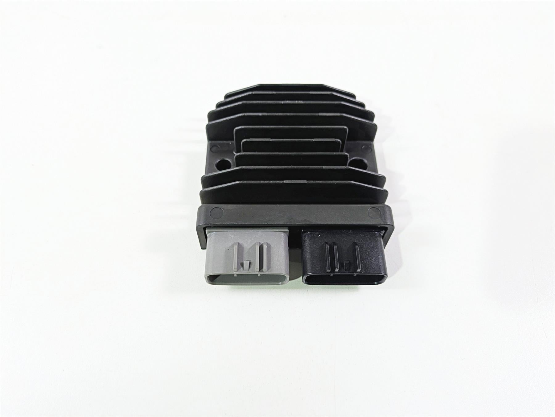 2022 Ducati Streetfighter V2 Rectifier Voltage Regulator 54040331A FH027AA {{ shop.shopifyCountryName }} - Mototech271