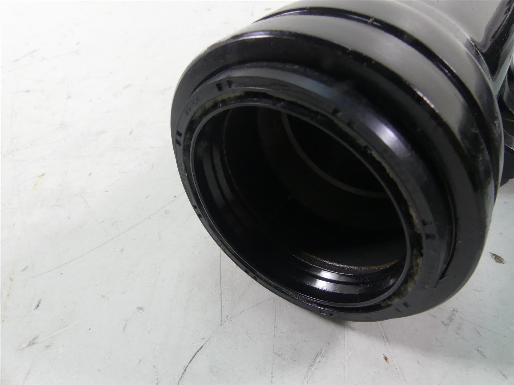 2019 Harley Softail FXBB Street Bob Showa Front Fork Lower Tubes Slider 45500488 {{ shop.shopifyCountryName }} - Mototech271