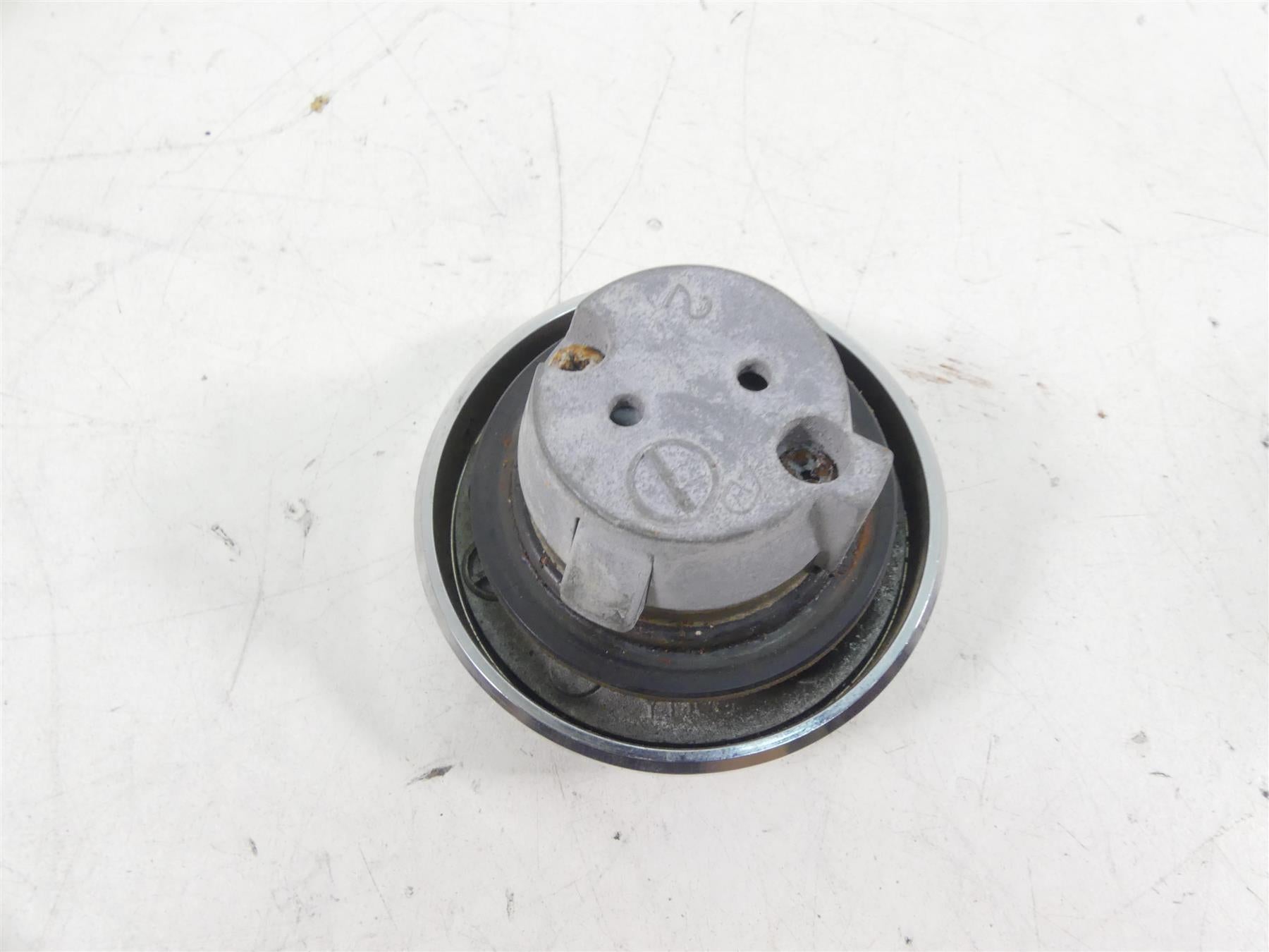 2002 Yamaha XVS1100 V-Star Ignition Switch Key Tank Cap Lock Set 4TR-82501-01-00 {{ shop.shopifyCountryName }} - Mototech271