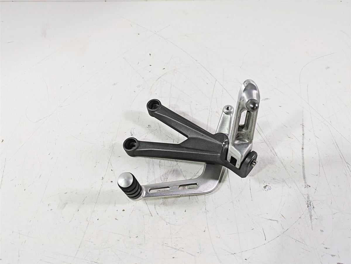2020 Triumph Daytona 765 Moto2 Left Rider Footpeg & Shifter T2083381 T2082931 {{ shop.shopifyCountryName }} - Mototech271