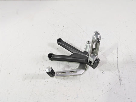 2020 Triumph Daytona 765 Moto2 Left Rider Footpeg & Shifter T2083381 T2082931 {{ shop.shopifyCountryName }} - Mototech271