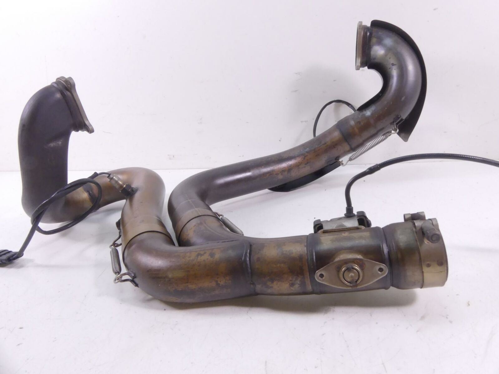 2015 Ducati Diavel Dark OEM Exhaust Header Manifold Pipe & Servo Set 57211562B {{ shop.shopifyCountryName }} - Mototech271