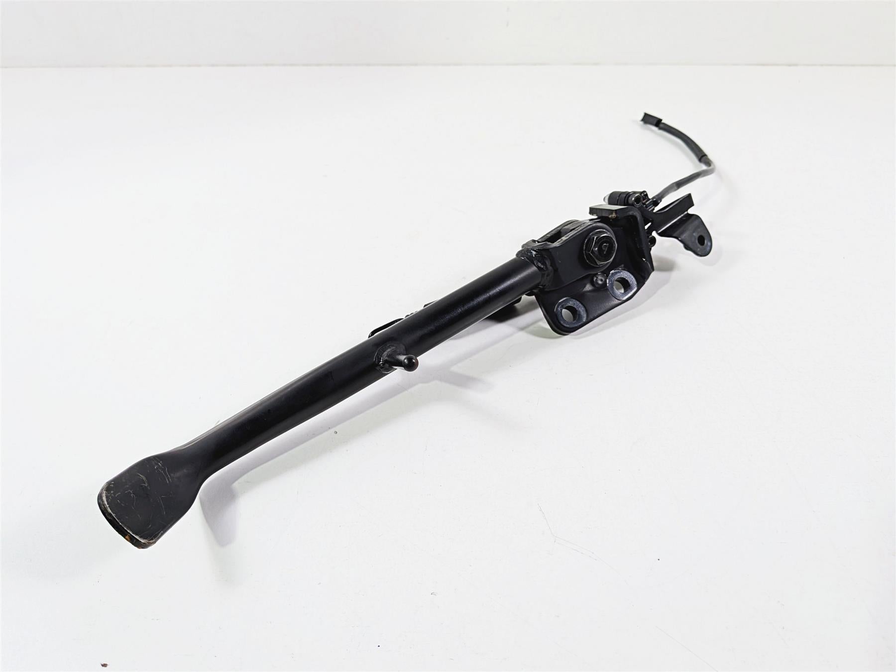 2025 Yamaha YZF R7 Side Kickstand Kick Stand Mount Switch Set BEB-27311-00-00 {{ shop.shopifyCountryName }} - Mototech271