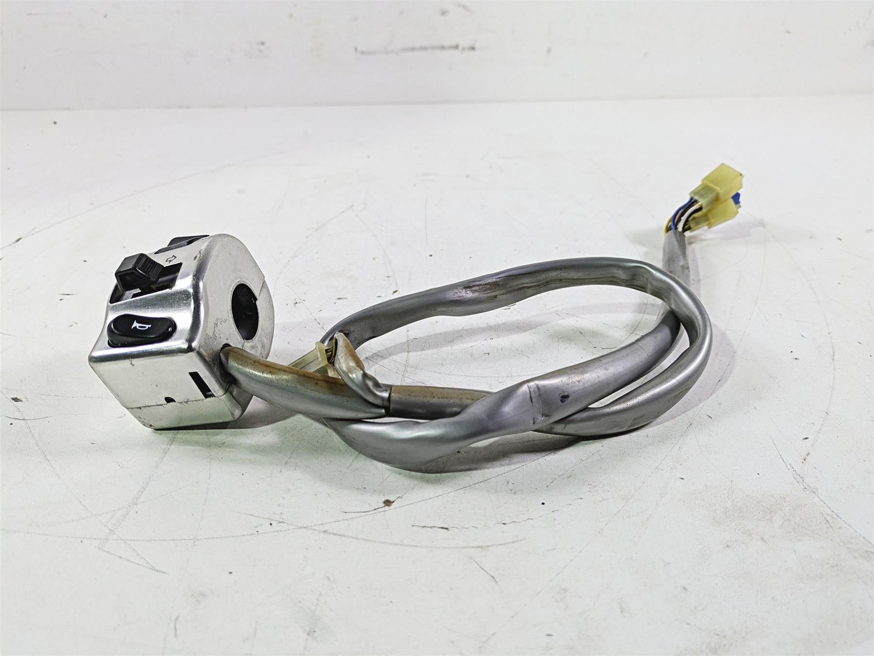 2004 Yamaha XVZ1300 Royal Star Left Hand Control Switch 4XY-83972-00-00 {{ shop.shopifyCountryName }} - Mototech271