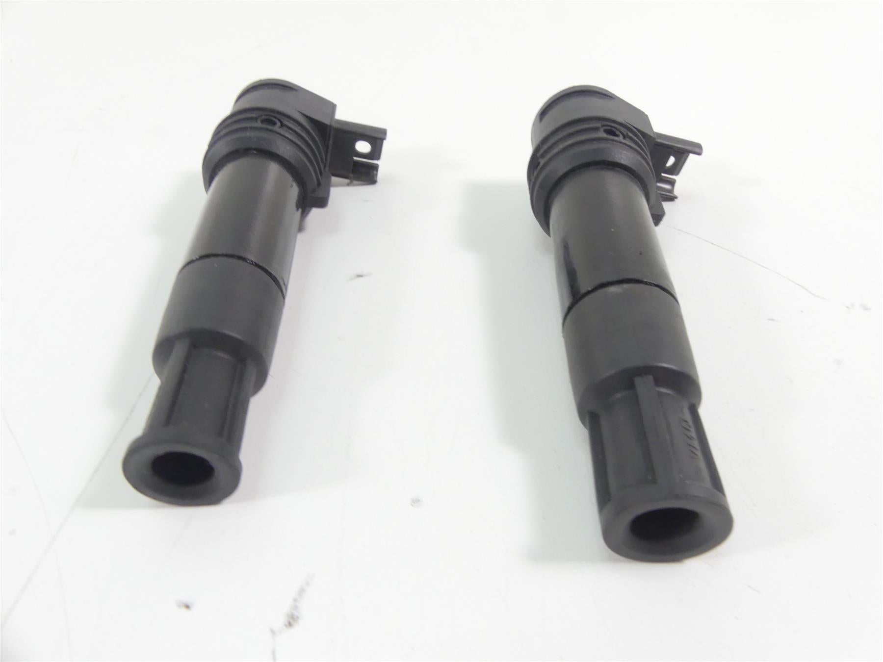 2009 BMW R1200GS K25 Ignition Coils Stick Coil Set 12137715856 {{ shop.shopifyCountryName }} - Mototech271