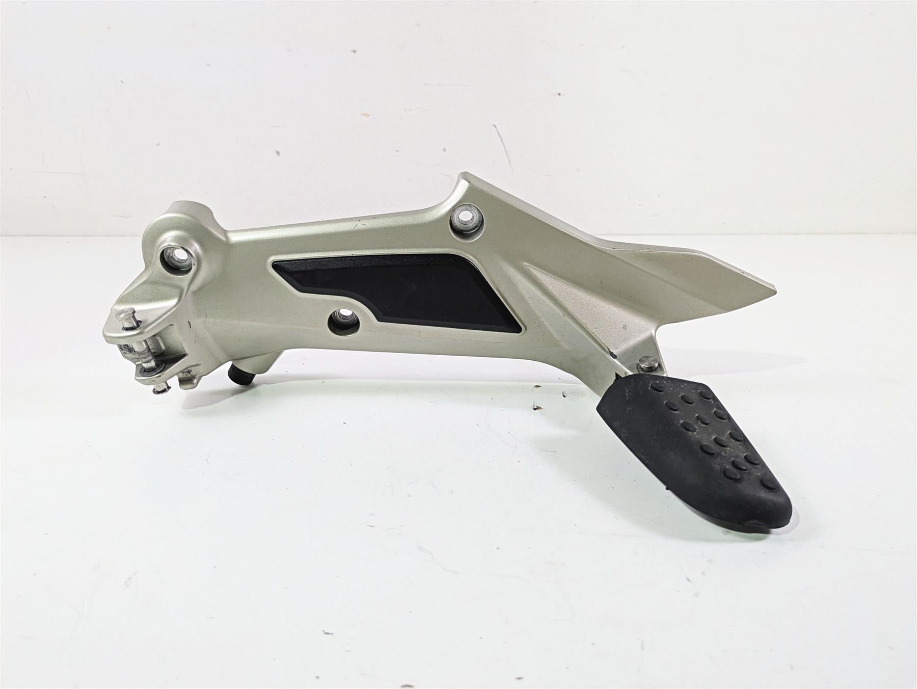 2014 BMW K1600 GTL K48 Left Footpeg Foot Peg Mount 46717728223 46718549079 {{ shop.shopifyCountryName }} - Mototech271