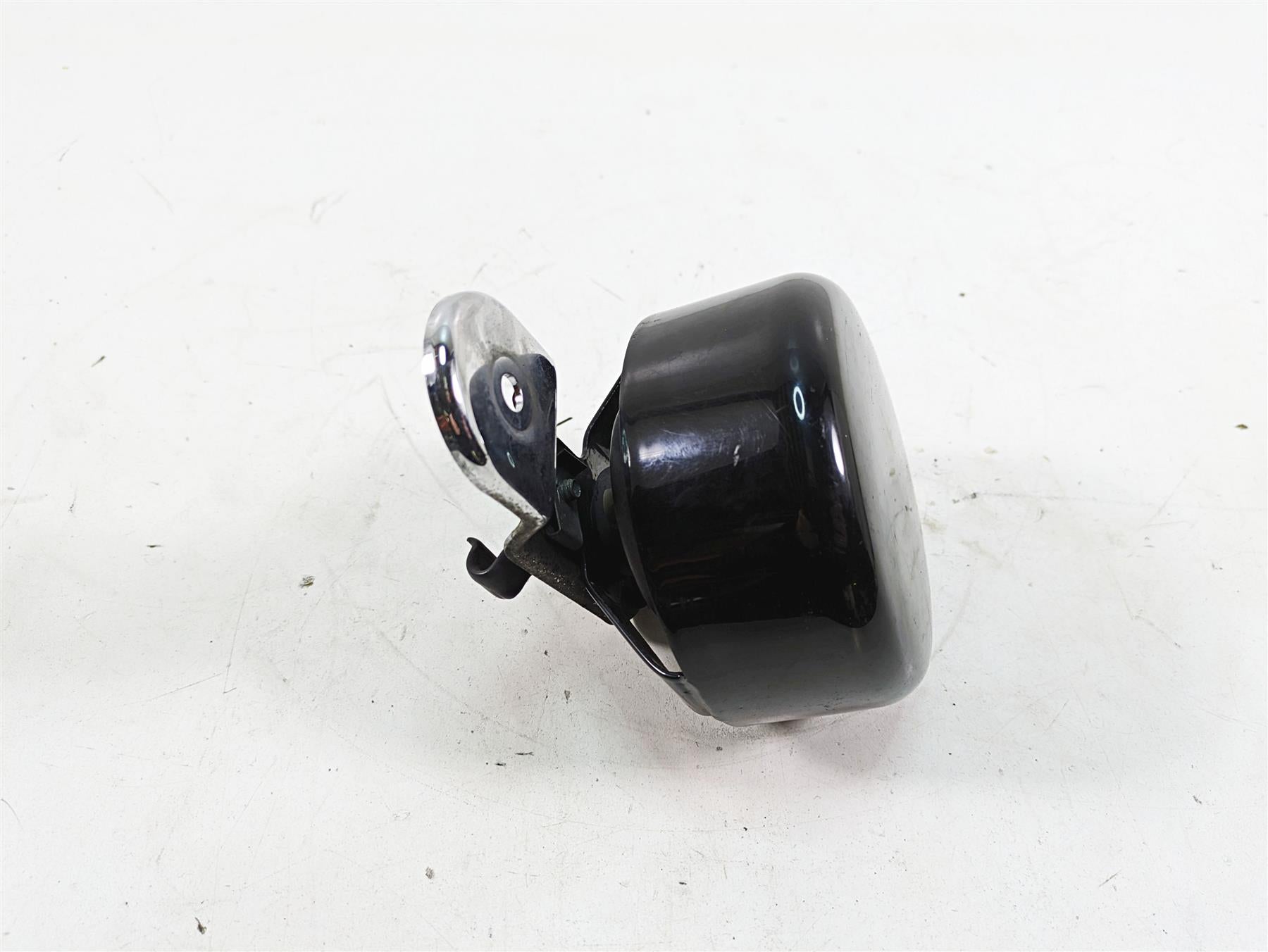 2005 Harley Dyna FXDL Low Rider Horn + Cover 61300478A {{ shop.shopifyCountryName }} - Mototech271