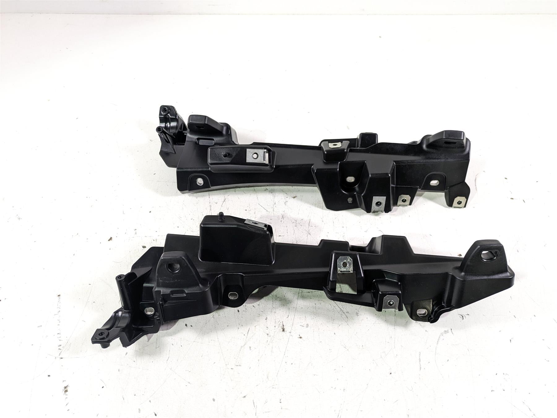 2022 BMW R1250 RT K052 Saddlebag Holder Carrier Set 46547728665 46547728666