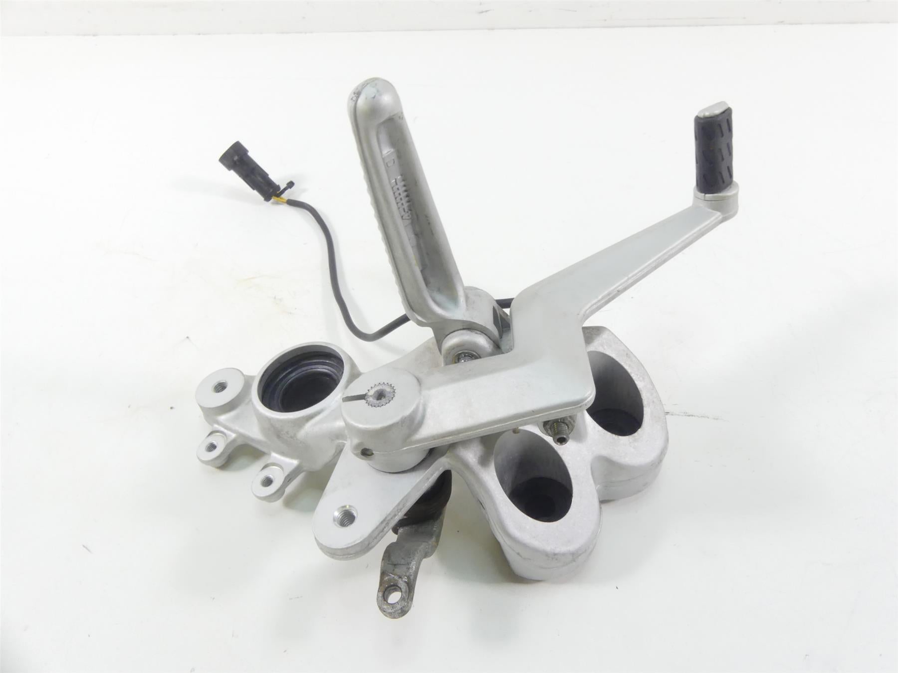 2005 Ducati Multistrada 1000S Front Right Footpeg & Brake Pedal 82420711A {{ shop.shopifyCountryName }} - Mototech271