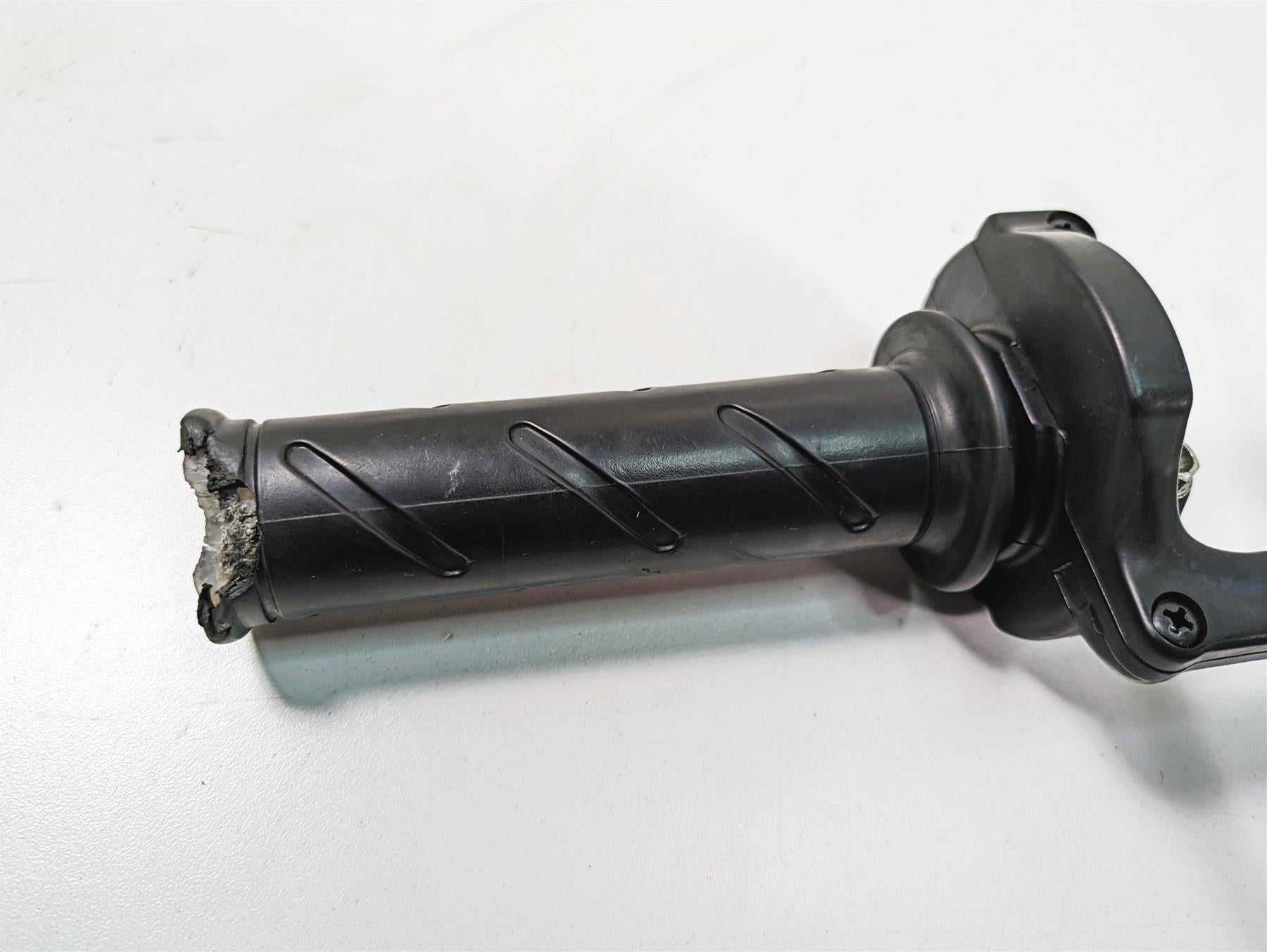 2011 Ducati Hypermotard 1100 Evo SP Throttle Control & Both Grips 65420032A {{ shop.shopifyCountryName }} - Mototech271