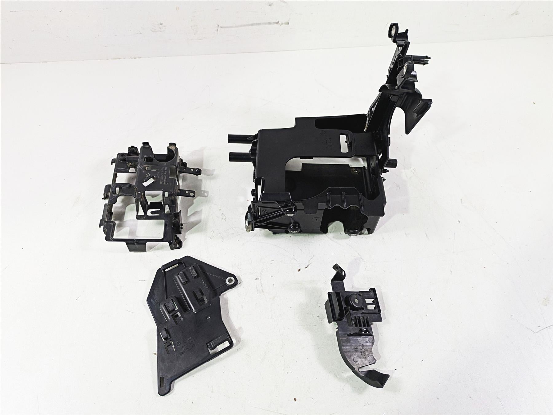 2018 Harley FXBR Softail Breakout Electrical Carrier Battery Set 69201632 {{ shop.shopifyCountryName }} - Mototech271
