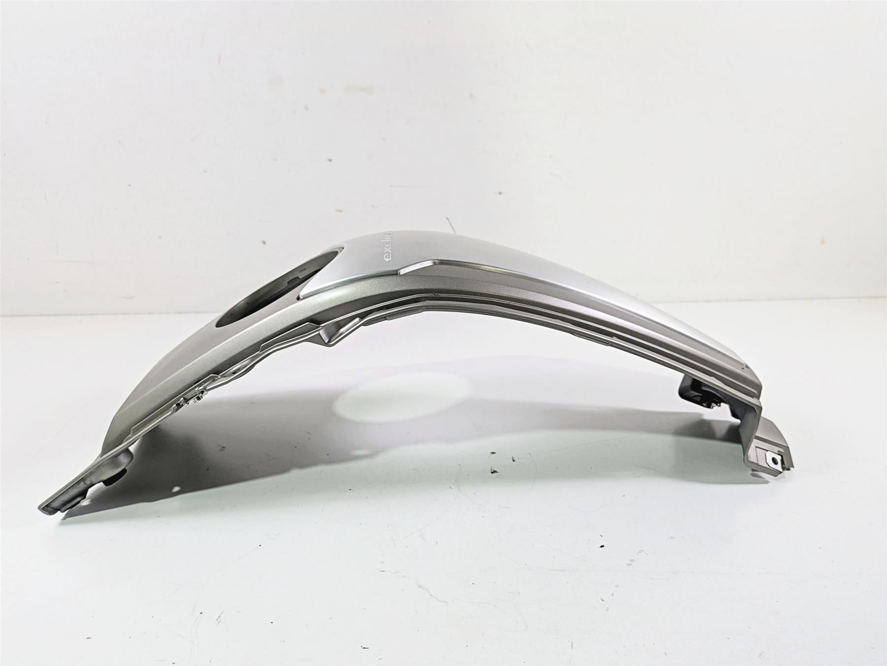 2014 BMW K1600 GTL K48 Fuel Tank Center Fairing Cover Cowl 46638536859 {{ shop.shopifyCountryName }} - Mototech271
