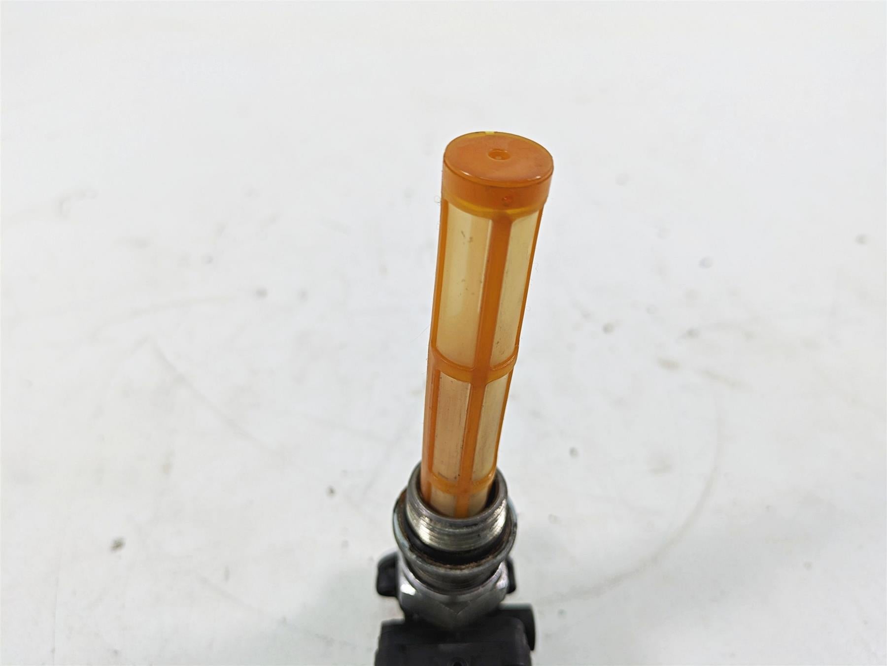 2005 Harley Dyna FXDL Low Rider Fuel Gas Valve Petcock Pet Cock 61338-02 {{ shop.shopifyCountryName }} - Mototech271