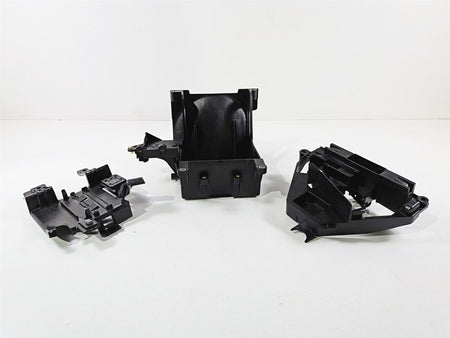 2014 Harley Touring FLHTK Electra Glide Battery & Ecm Holder - Read 66000010A-Mototech271