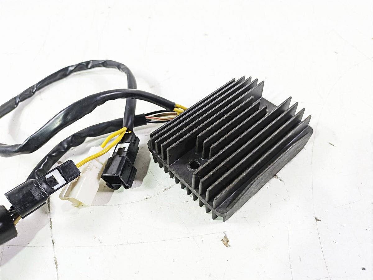 2005 Kawasaki ZX12R Ninja Rectifier Voltage Regulator SH689CB 21066-0007 {{ shop.shopifyCountryName }} - Mototech271