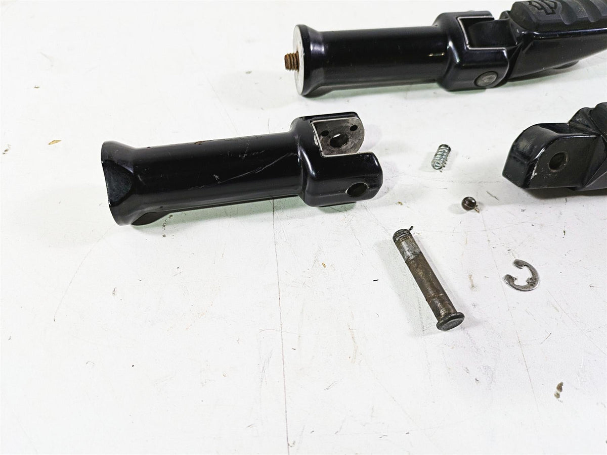 2018 Harley Softail FXFBS Fat Bob Passenger Livewire Footpeg Set - Read 50500762 {{ shop.shopifyCountryName }} - Mototech271