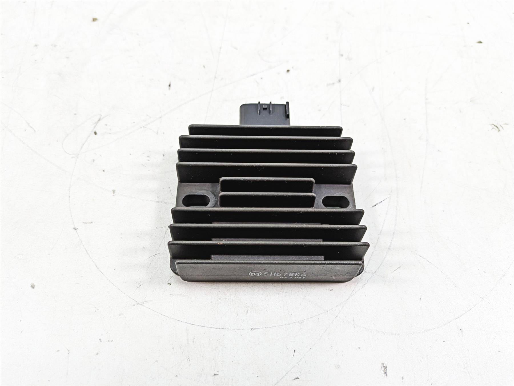 2013 MV Agusta F3 675 ERA Rectifier Voltage Regulator SH678KA 8000B3206 {{ shop.shopifyCountryName }} - Mototech271