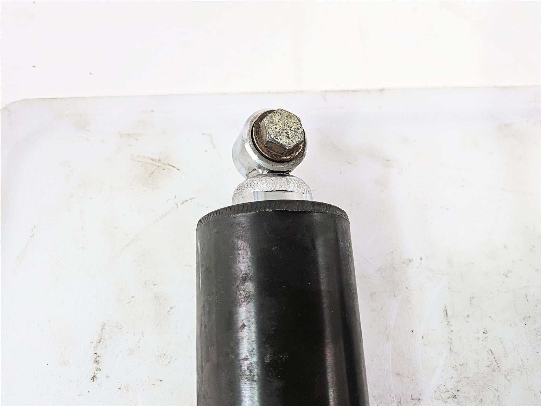 2004 Harley Softail FXSTDI Deuce Showa Rear Shock Set 54508-00A {{ shop.shopifyCountryName }} - Mototech271
