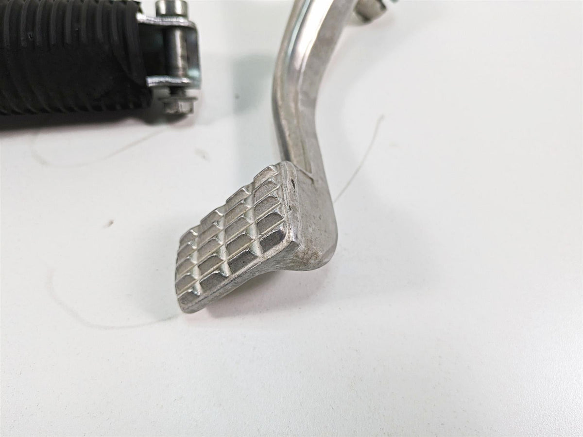 1986 Harley Sportster XLH 883 Right Front Foot Peg & Brake Pedal 42459-80B {{ shop.shopifyCountryName }} - Mototech271