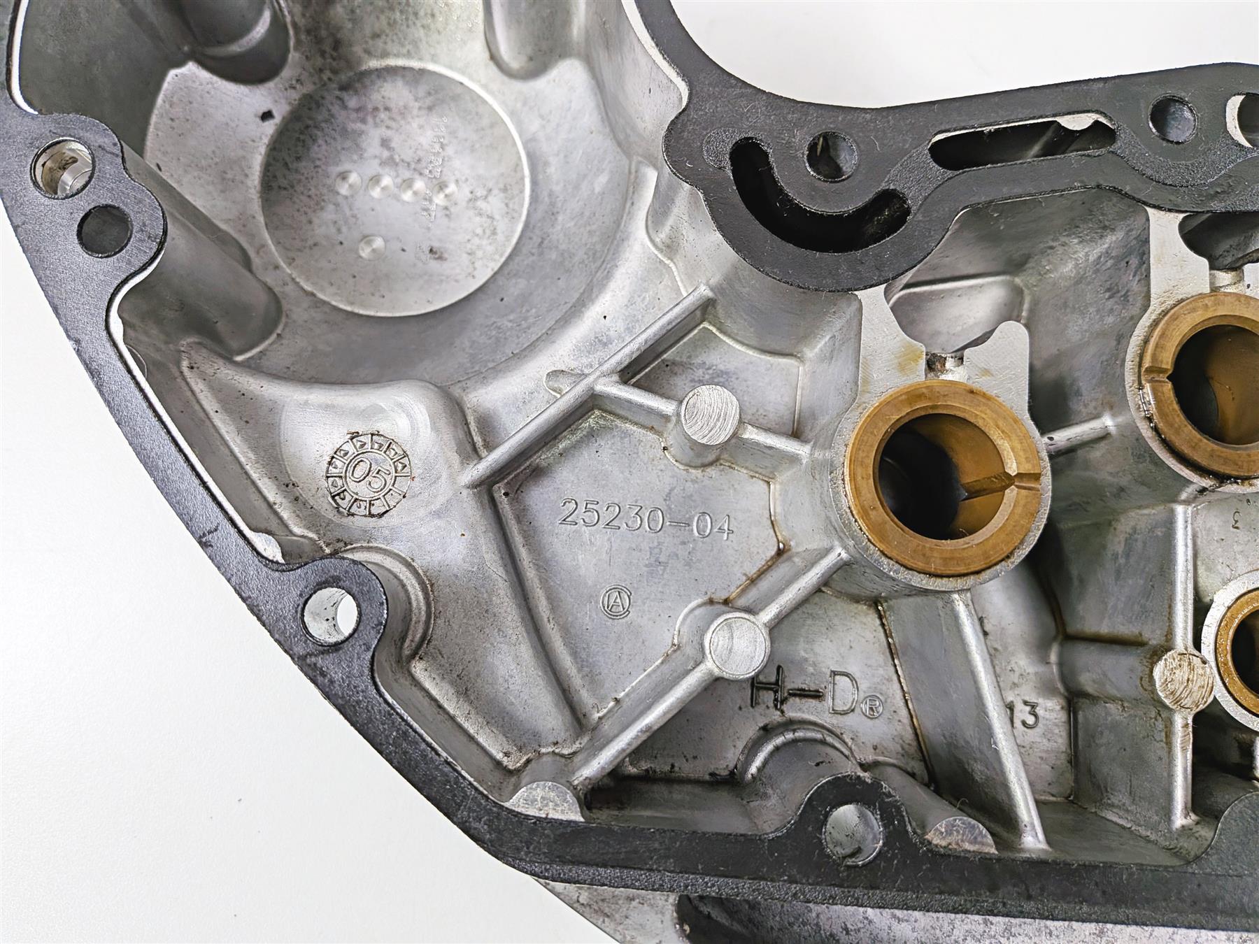 2006 Harley Sportster XL883 Low Cam Shaft Engine Side Cover Holder 25230-04 {{ shop.shopifyCountryName }} - Mototech271