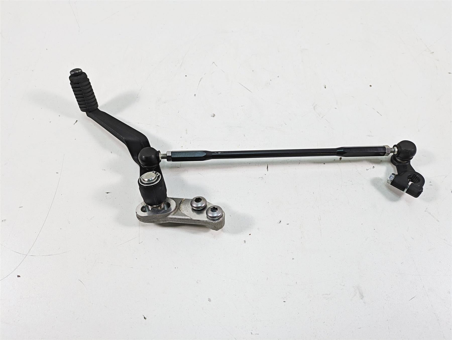 2022 Suzuki GSXR 750 Gear Selector Shifter Pedal & Rod Set 25600-14J10 {{ shop.shopifyCountryName }} - Mototech271