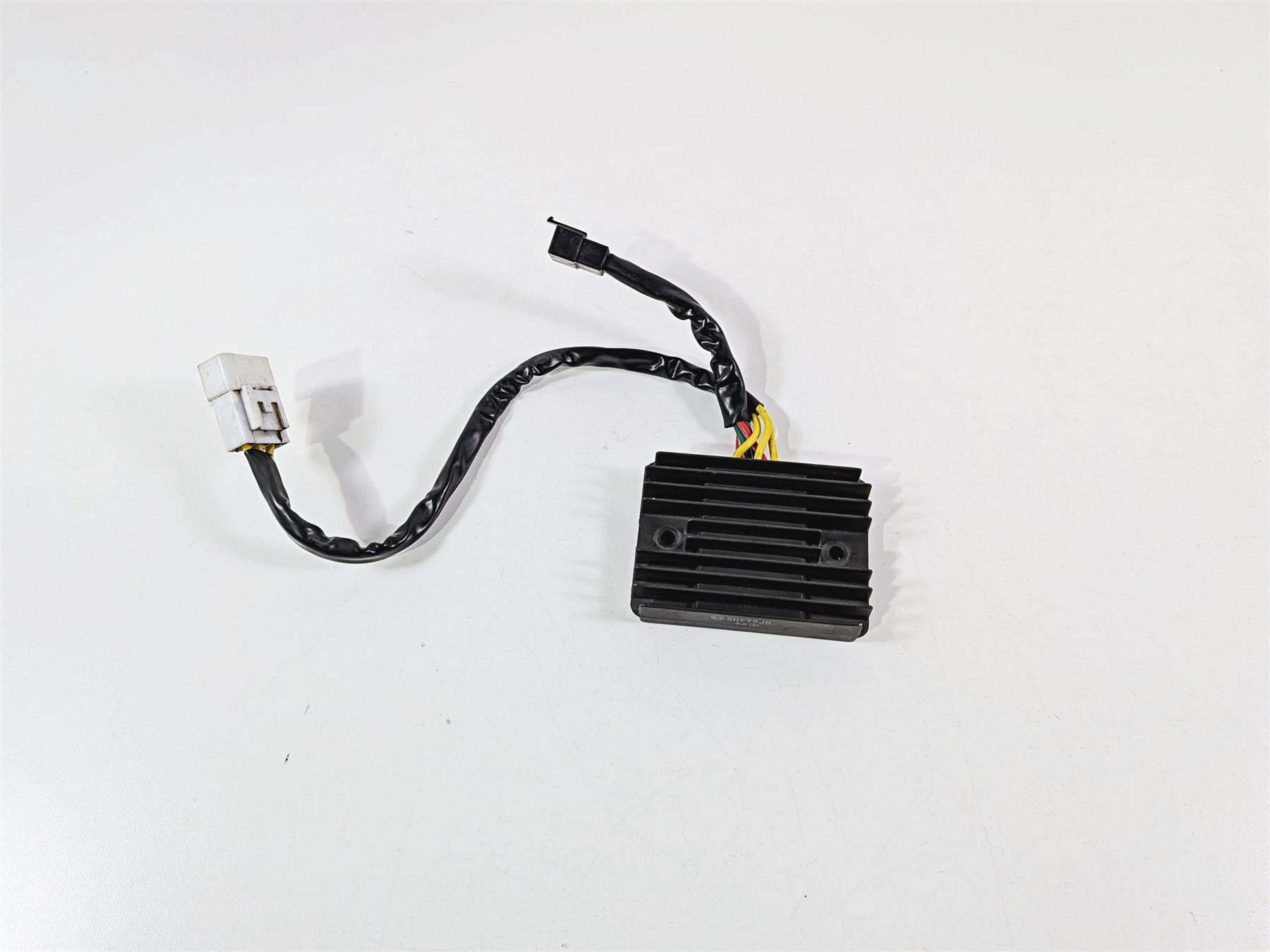 2014 Aprilia RSV4 RR Factory Rectifier Voltage Regulator B043488 SH579JB {{ shop.shopifyCountryName }} - Mototech271