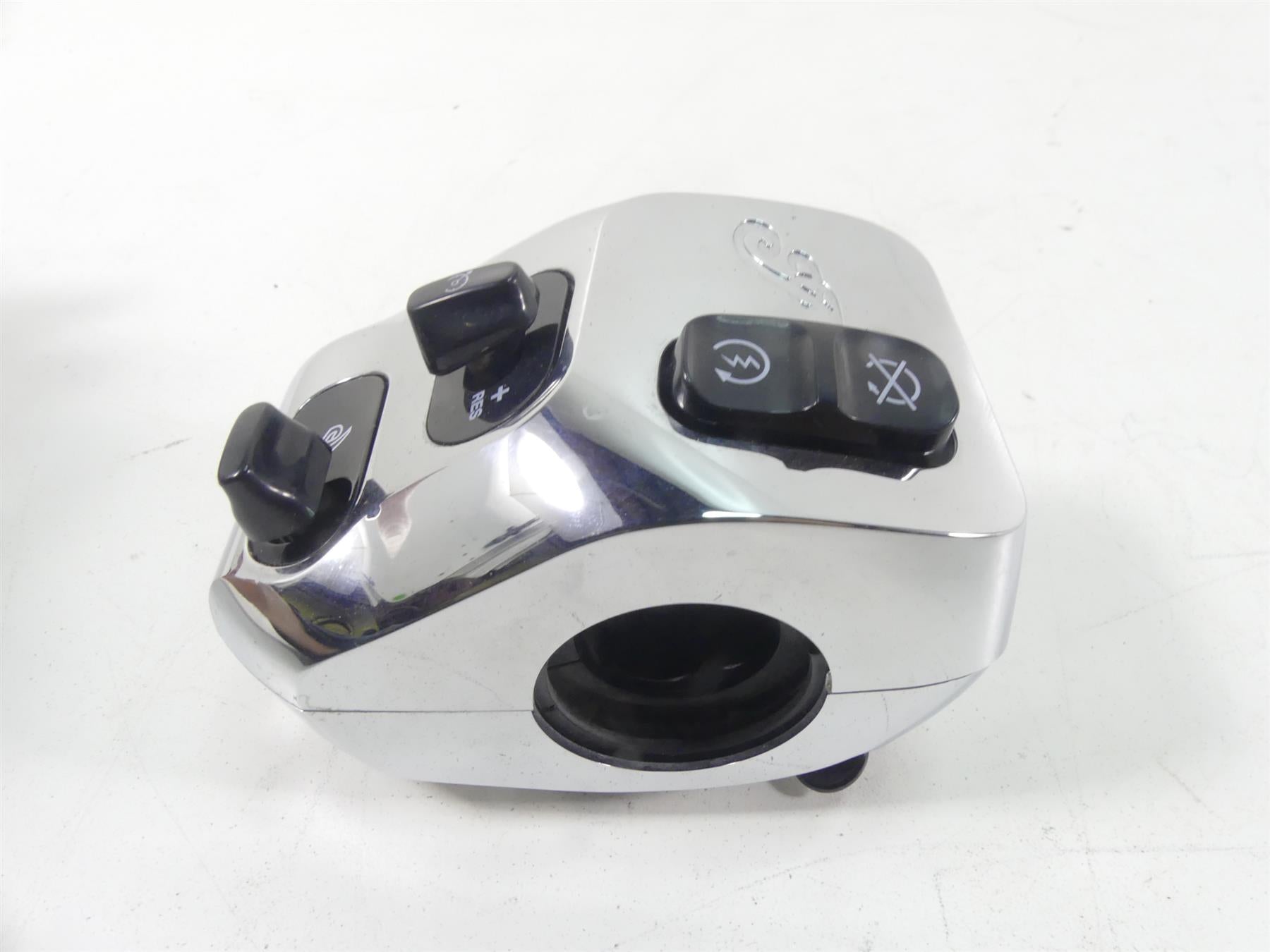 2020 Indian Roadmaster Right Hand Chrome Kill Start Control Switch 4018445 {{ shop.shopifyCountryName }} - Mototech271