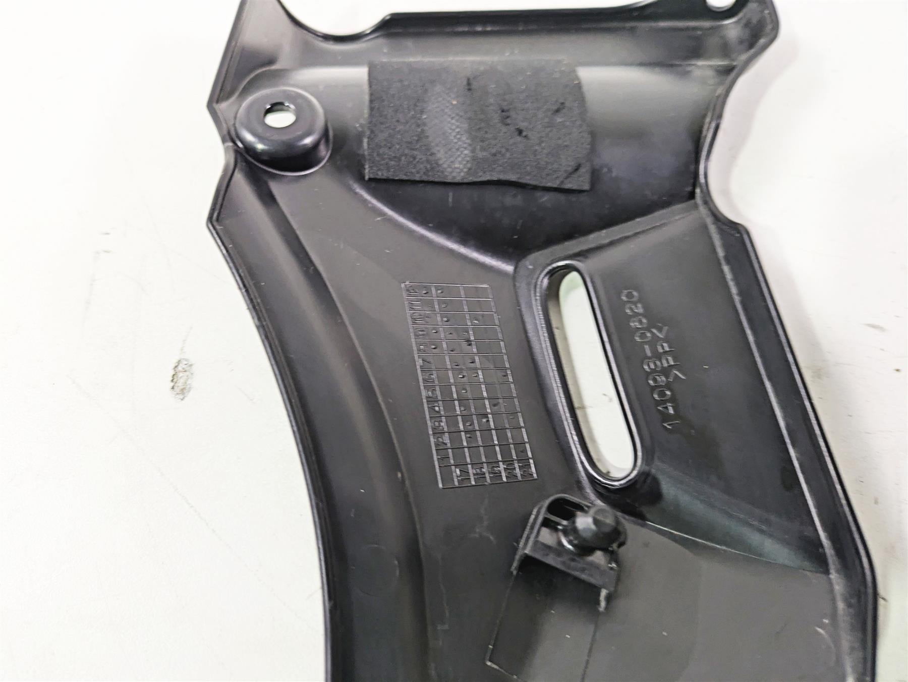 2022 Kawasaki ZR900RS Cafe Neck Frame Cover Fairing Set 14093-0621 14093-0620 {{ shop.shopifyCountryName }} - Mototech271