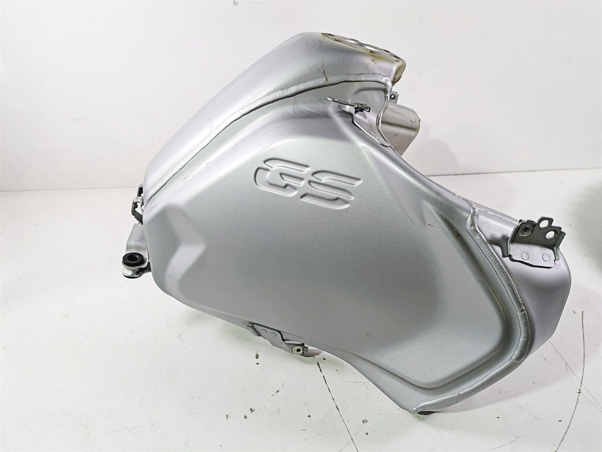 2015 BMW R1200GS Adv K51 Fuel Gas Petrol Tank 16118536188 {{ shop.shopifyCountryName }} - Mototech271