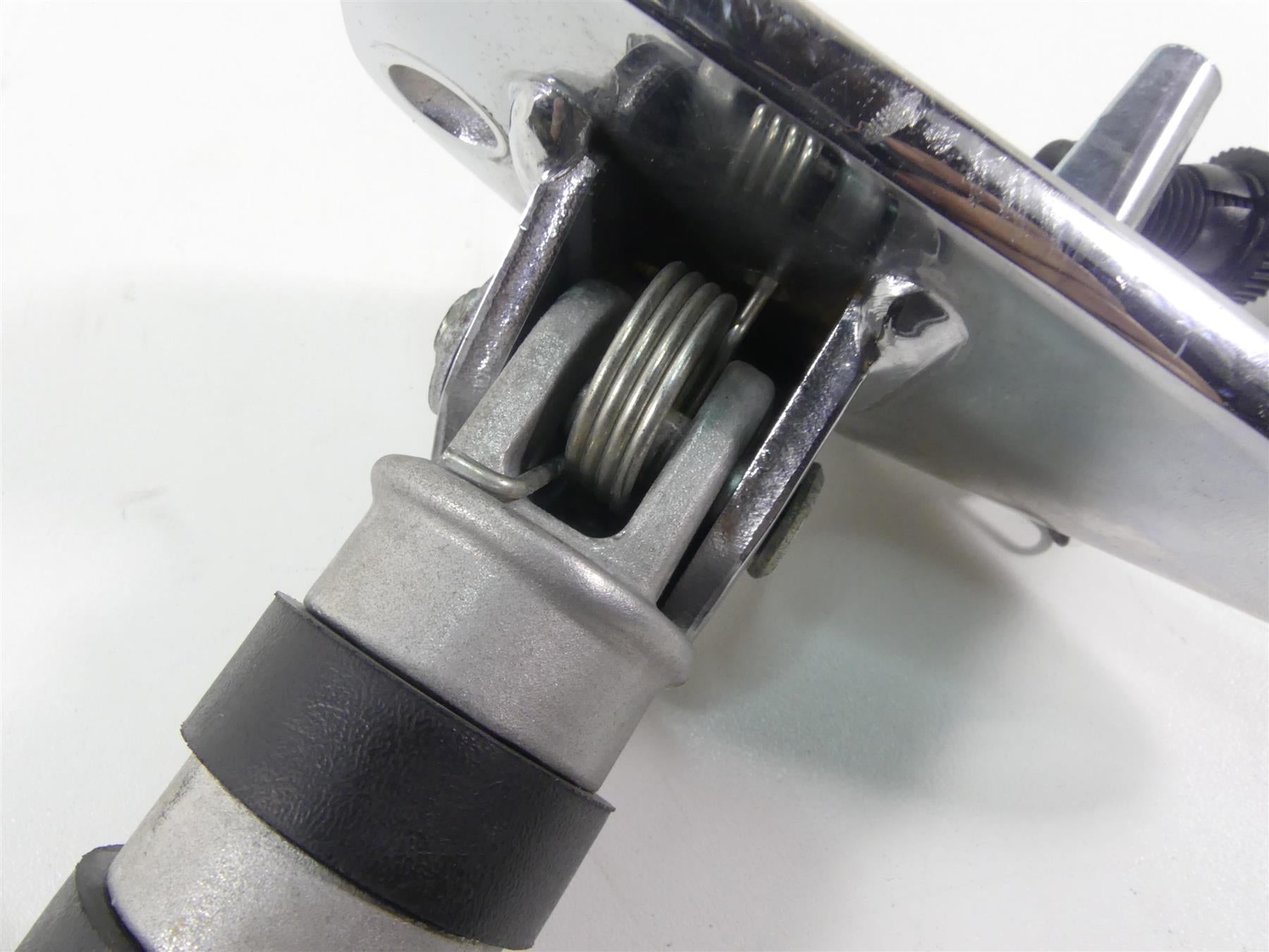 2007 Honda VT1100 C2 Shadow Front Right Foot Peg & Brake Pedal 50615-MCK-A00 {{ shop.shopifyCountryName }} - Mototech271