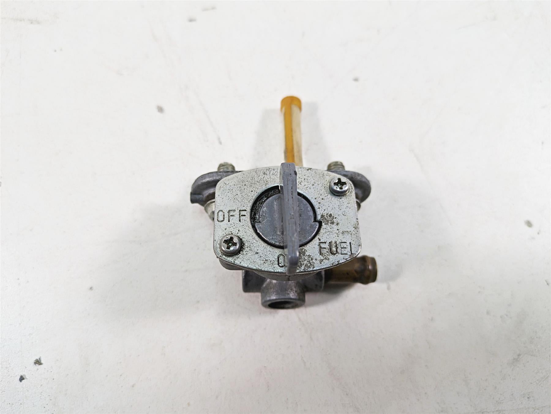 2002 Yamaha FZ1 FZS1000 Fazer Fuel Gas Petrol Petcock Valve 2VN-24500-01-00 {{ shop.shopifyCountryName }} - Mototech271