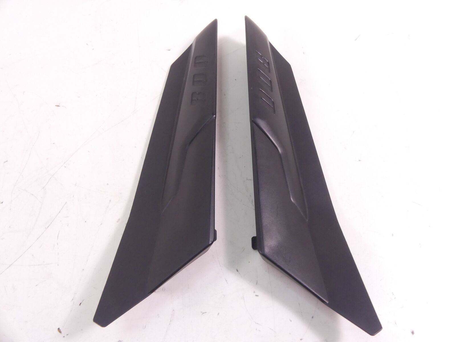 2014 Triumph Tiger 800 ABS Under Tank Seat Infill 800 Fairing Cover Set T2306253 {{ shop.shopifyCountryName }} - Mototech271