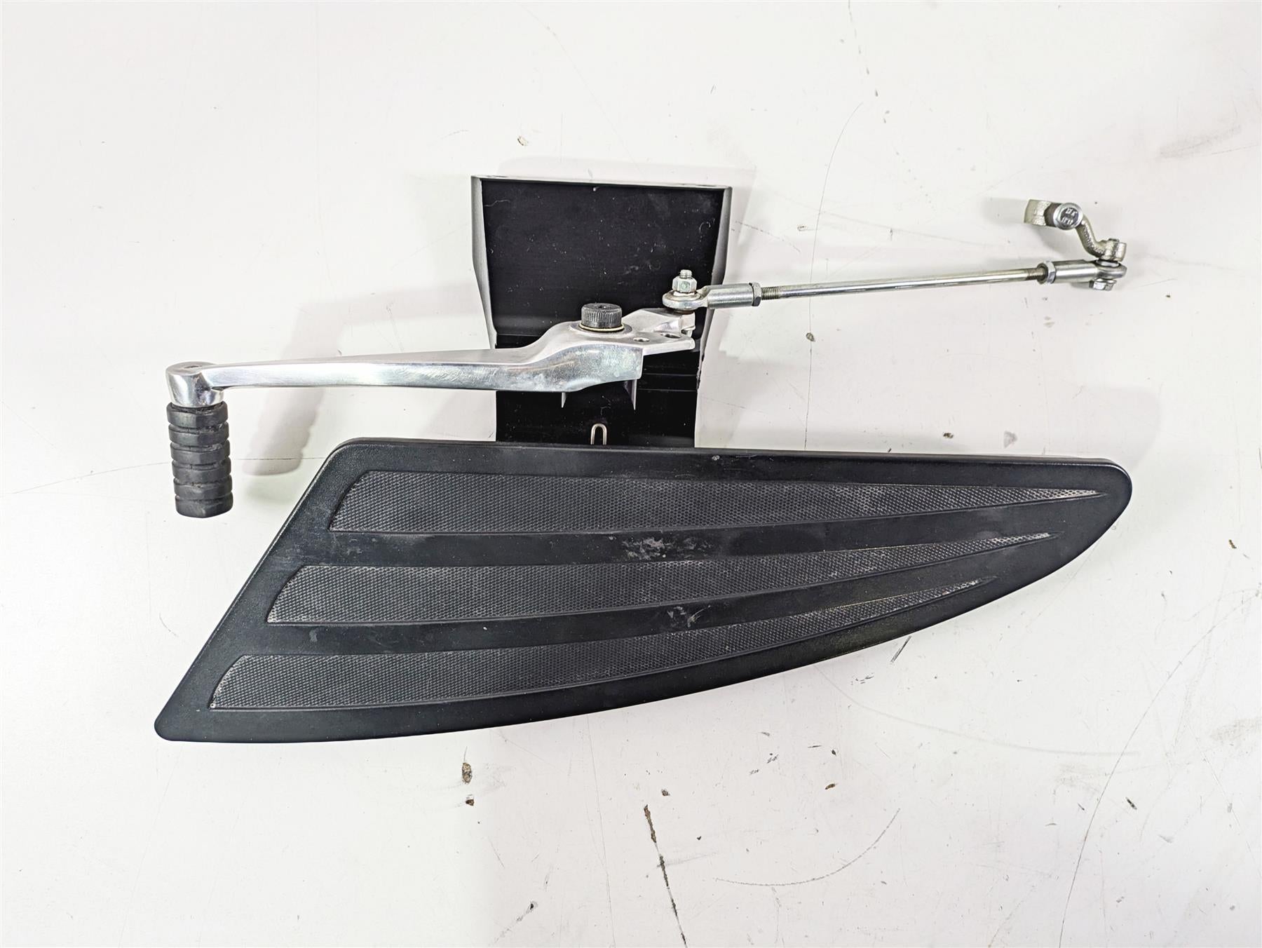 2012 Victory Cross Country Front Left Floorboard & Shift Lever 5135045 5137197 {{ shop.shopifyCountryName }} - Mototech271
