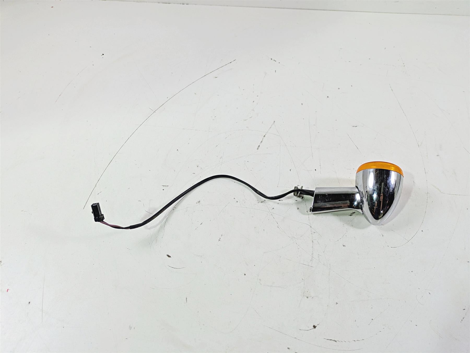 2011 Harley FXDC Dyna Super Glide Left Rear Blinker Turn Signal Set 68977-00 {{ shop.shopifyCountryName }} - Mototech271