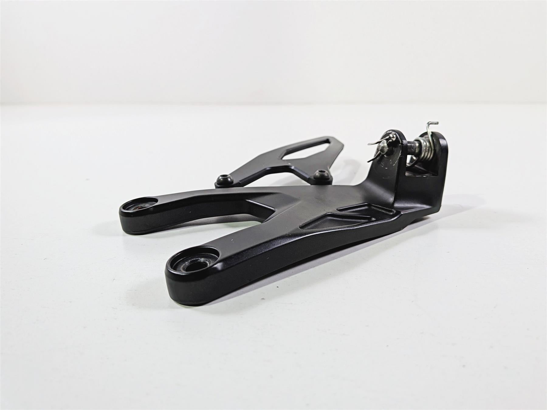 2016 Yamaha YZF R1 RN32 Front Left Foot Peg Mount 2CR-27442-00-00 {{ shop.shopifyCountryName }} - Mototech271