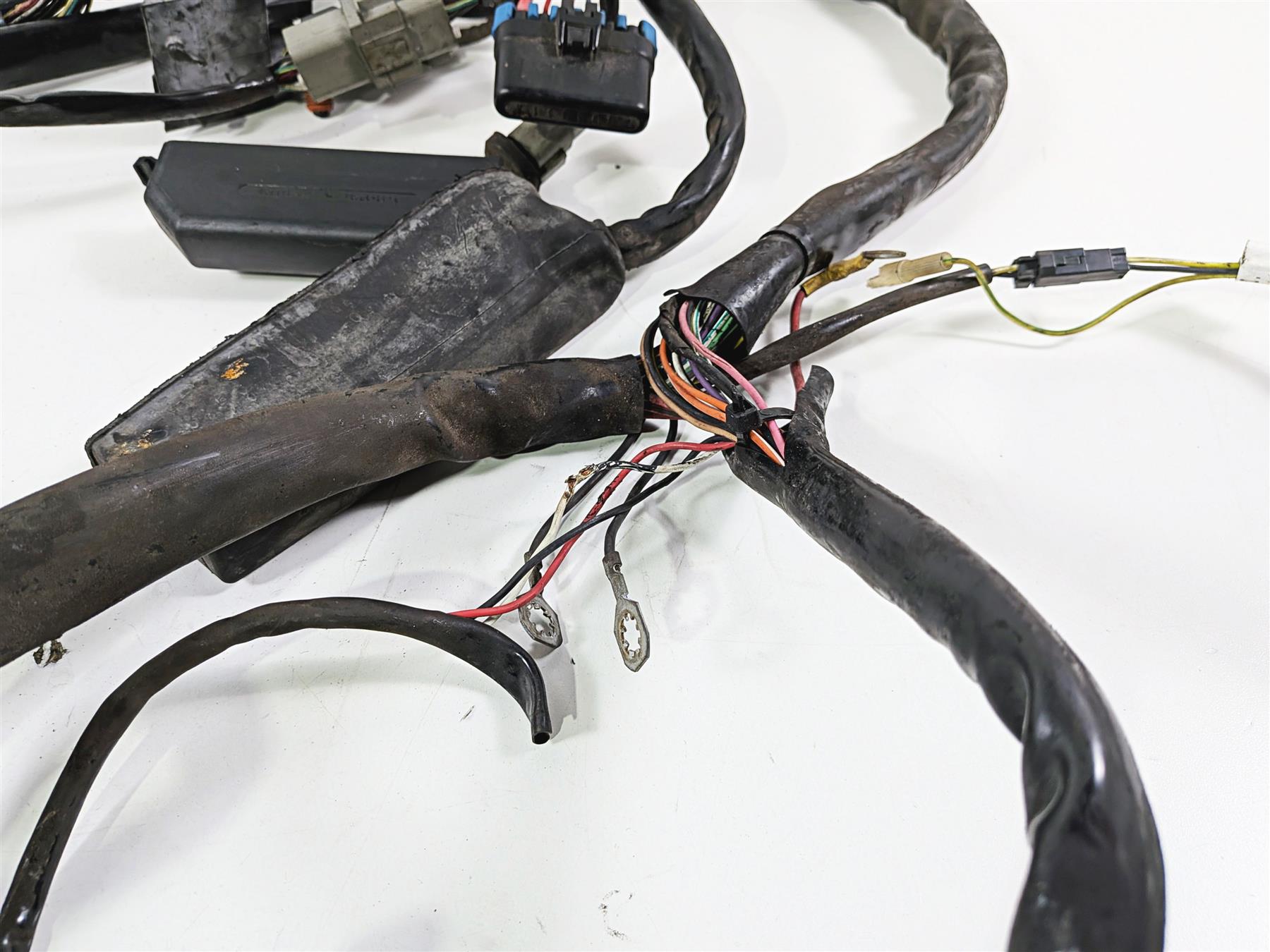 2001 Harley FLHRCI Road King Main Wiring Harness Loom - For Parts 70245-01 {{ shop.shopifyCountryName }} - Mototech271