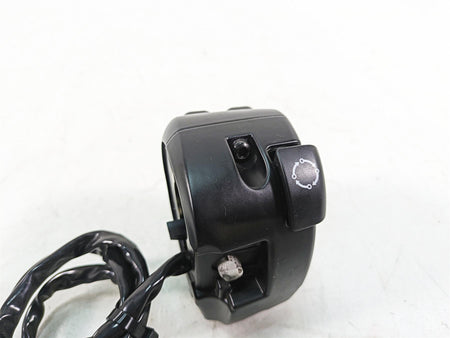 2020 Harley Touring FLHX Street Glide Left Hand Traction Control Switch 71500128 {{ shop.shopifyCountryName }} - Mototech271