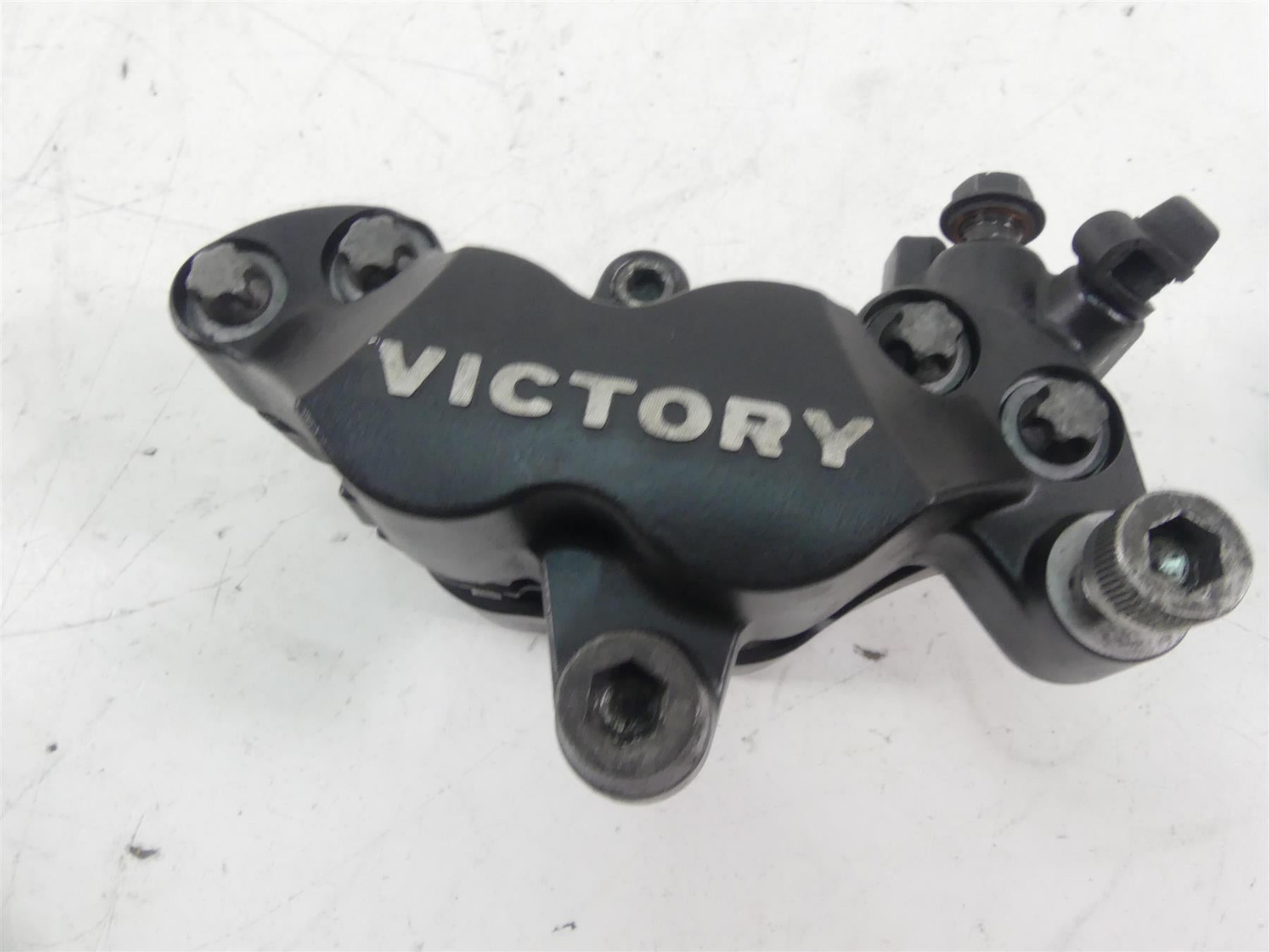 2012 Victory Cross Country Front Brake Caliper Set 1911512 1911513 {{ shop.shopifyCountryName }} - Mototech271