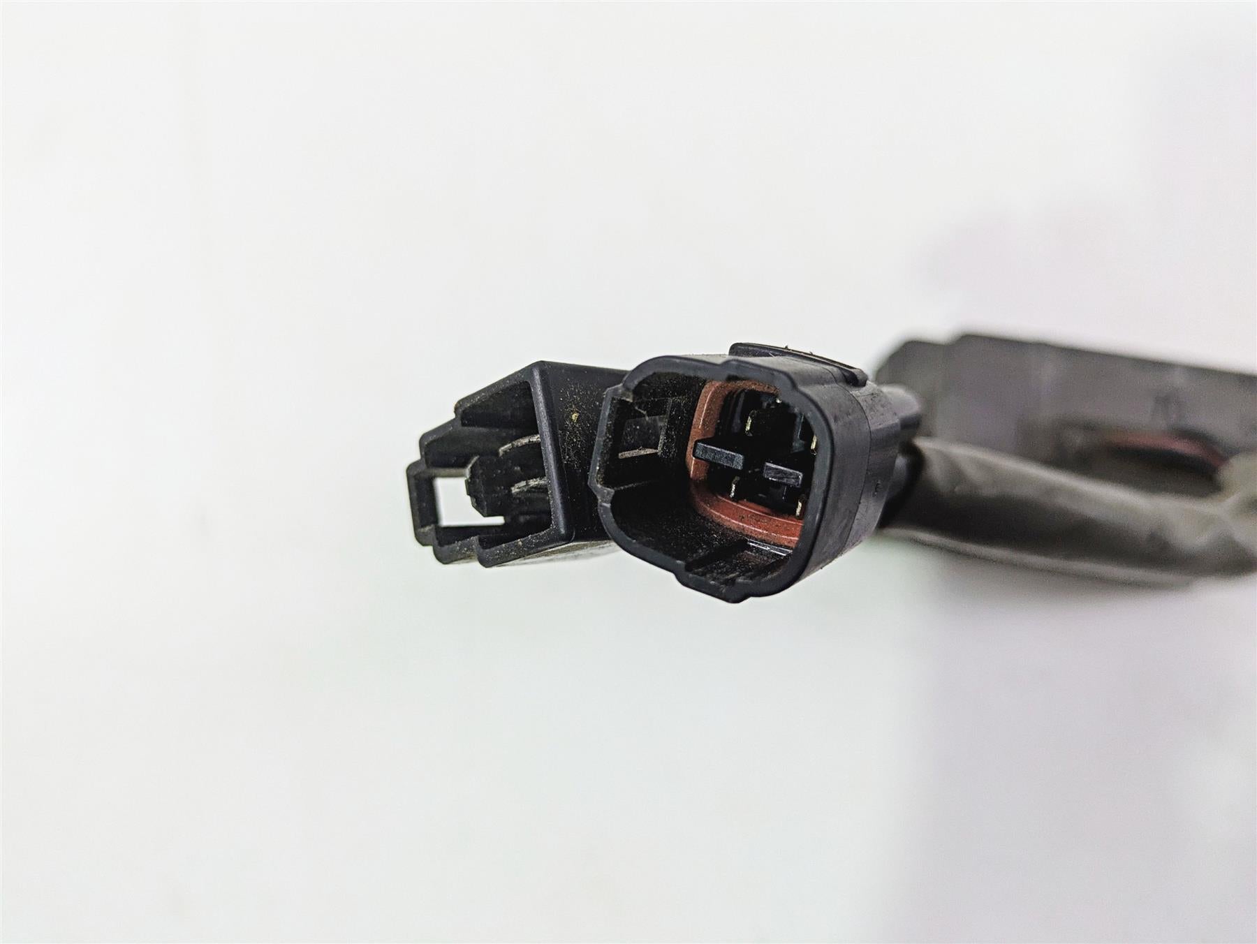2006 Suzuki GSXR1000 K6 Voltage Regulator Rectifier 32800-41G00 32800-47H00 {{ shop.shopifyCountryName }} - Mototech271