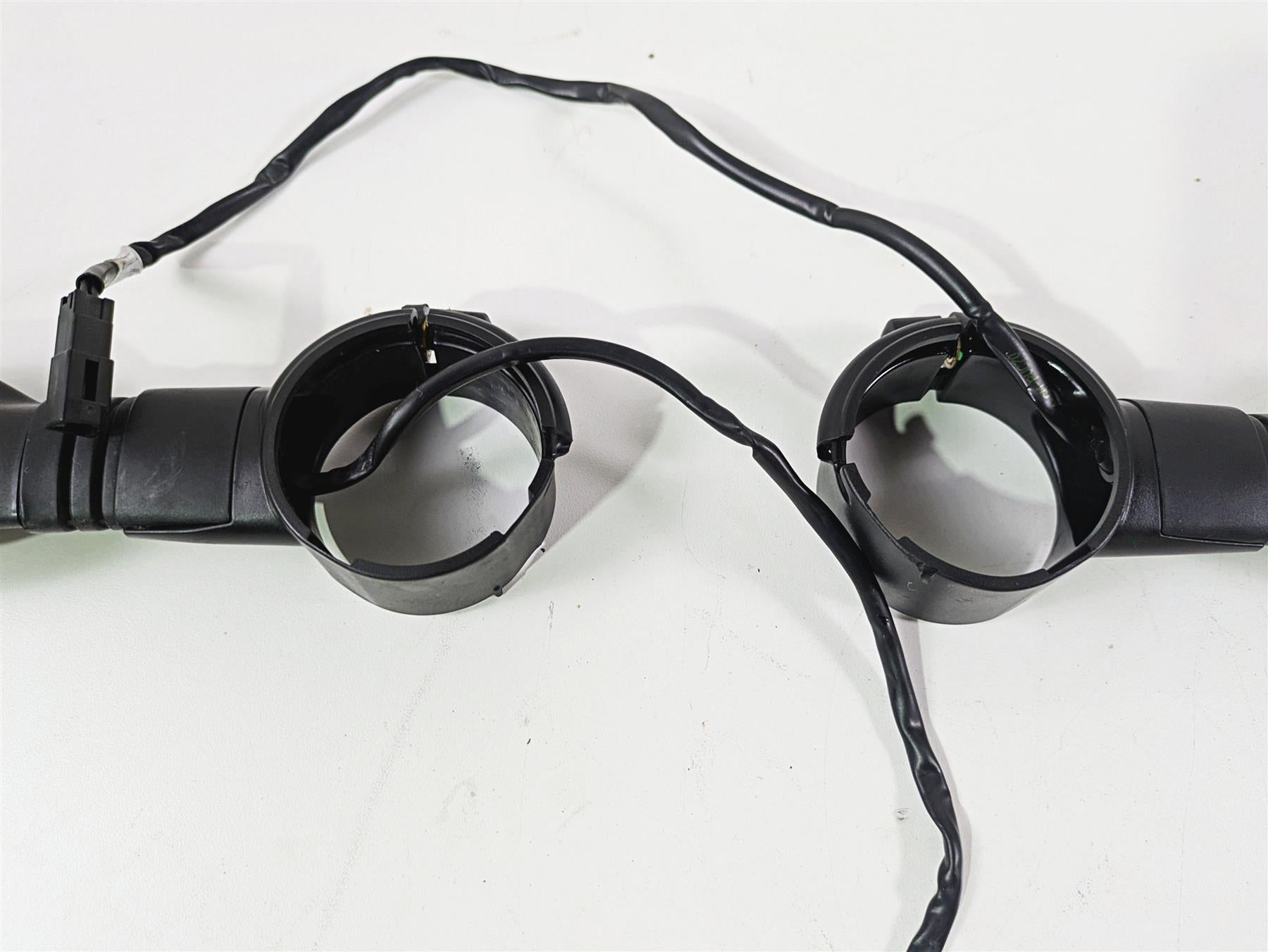 2022 Ducati Streetfighter V2 Front Blinker Turn Signals & Clamps Set 53010322A {{ shop.shopifyCountryName }} - Mototech271