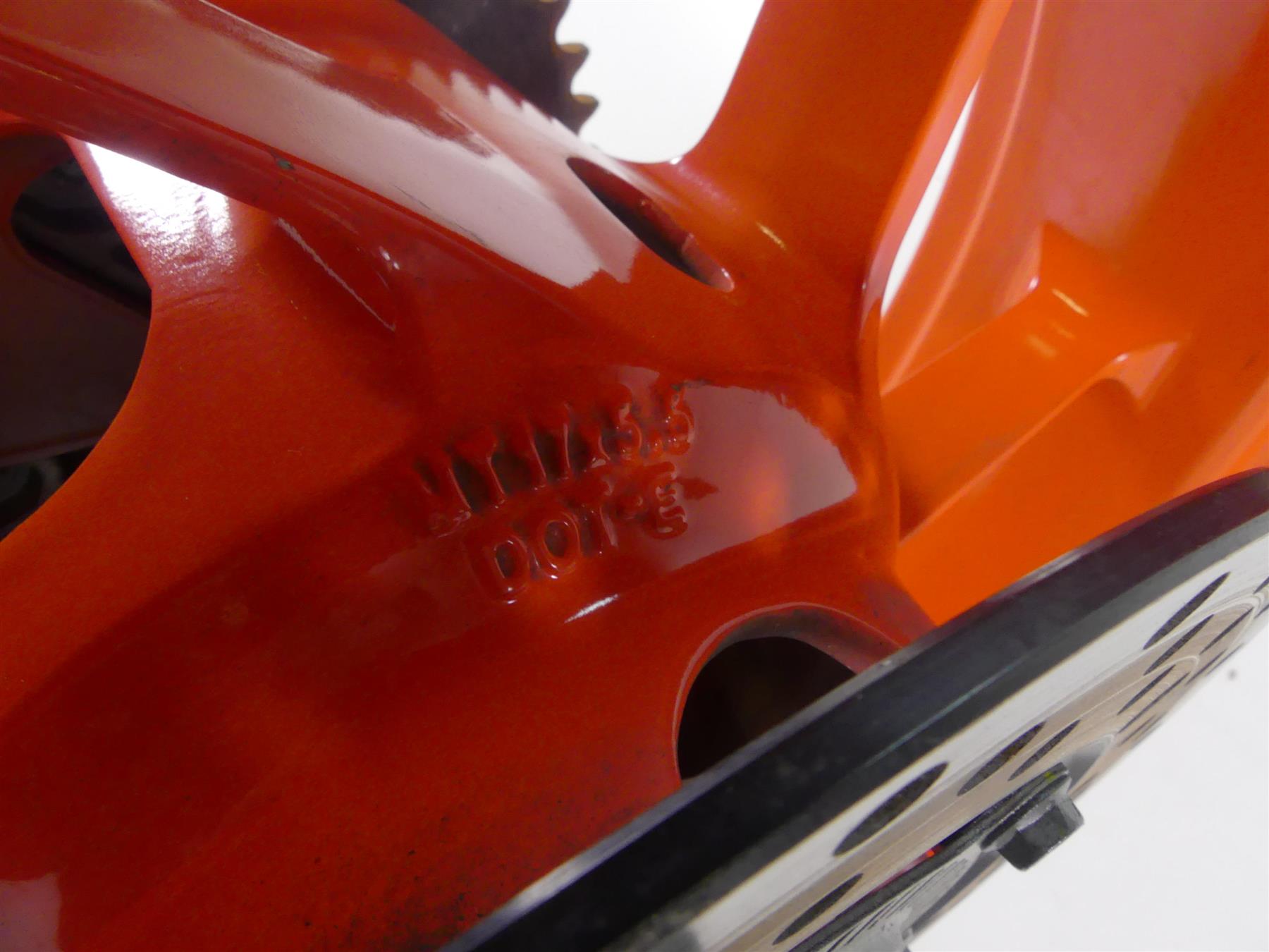2021 Aprilia Tuono 660 Straight 17x5.5 Rear Wheel Rim 2B008370 {{ shop.shopifyCountryName }} - Mototech271