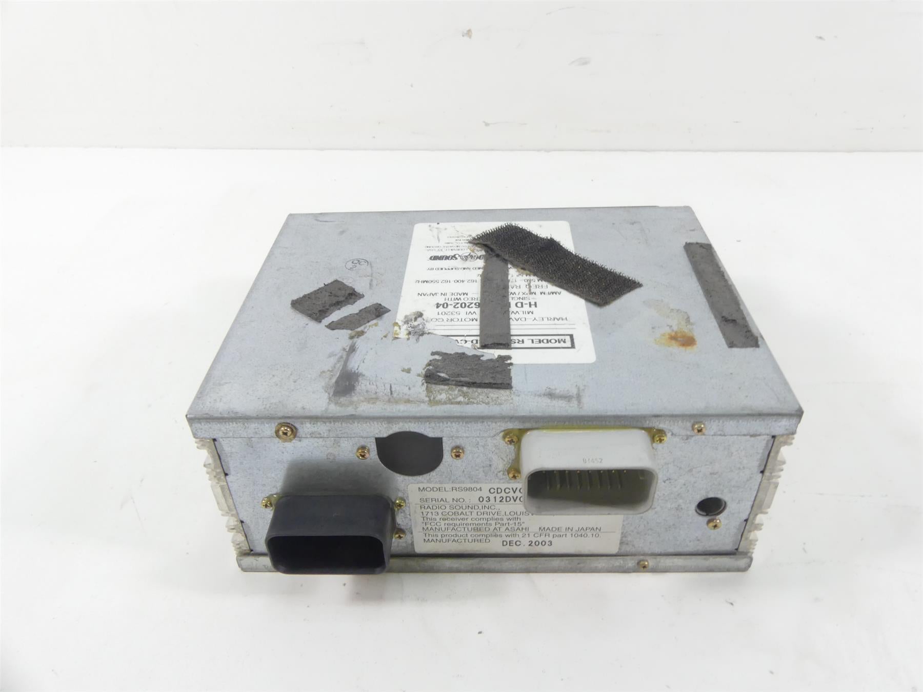 2004 Harley FLHTC SE CVO Electra Glide Tested CD Player Radio Stereo 76202-04 {{ shop.shopifyCountryName }} - Mototech271