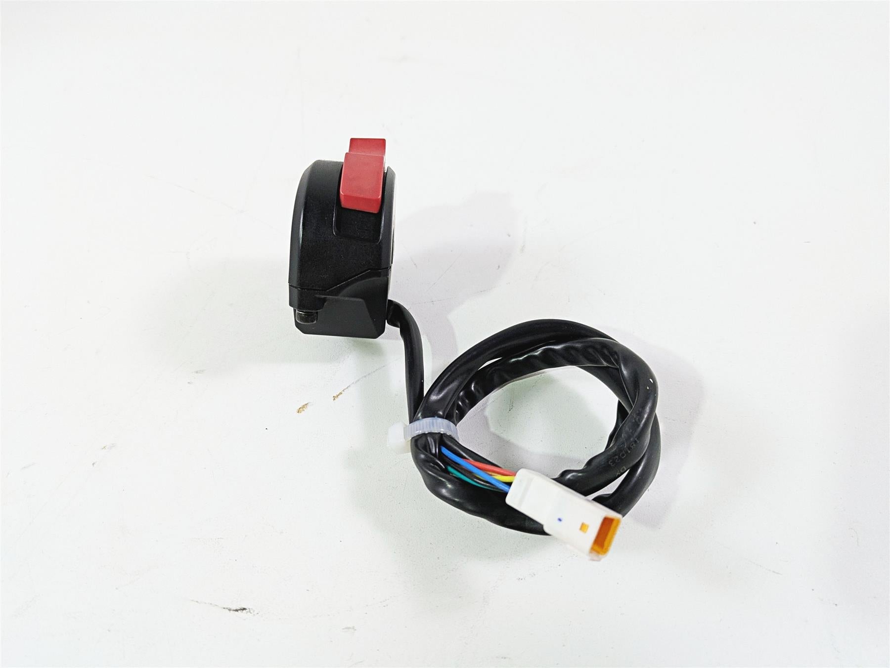 2019 Ducati Supersport 939 S Right Hand Start Stop Control Switch 65010243C {{ shop.shopifyCountryName }} - Mototech271